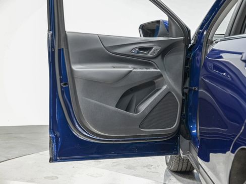 Used 2023 Chevrolet Equinox LT image 12