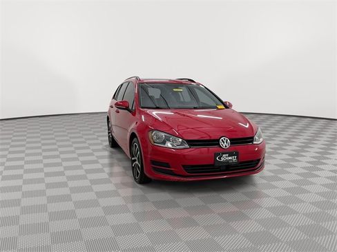 Used 2016 Volkswagen Golf Limited Edition image 2