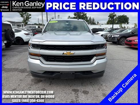 Used 2018 Chevrolet Silverado 1500 Custom w/ Custom Value Package AWD/4WD image 2