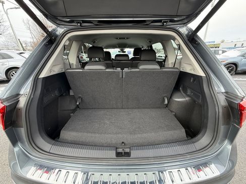 Used 2024 Volkswagen Tiguan Wolfsburg Edition image 24