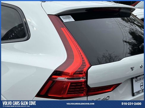 Certified 2024 Volvo XC60 B5 Core w/ Protection Package Premier AWD/4WD image 8