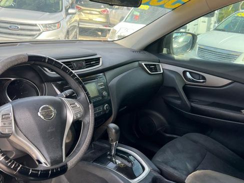 Used 2016 Nissan Rogue S image 7