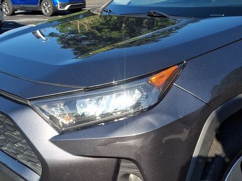 Used 2021 Toyota RAV4 LE FWD image 9