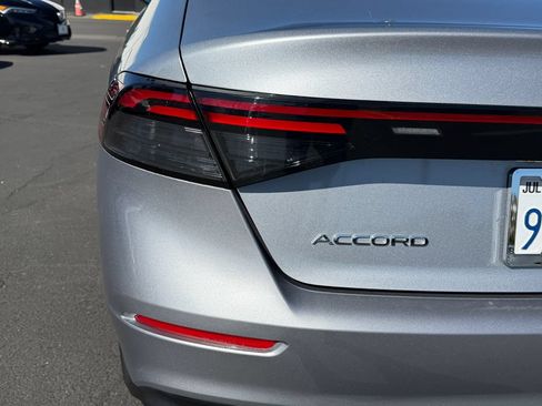 Used 2023 Honda Accord EX image 11