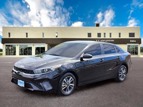 Used 2024 Kia Forte LXS FWD image 6