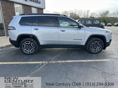 New 2026 Jeep Cherokee Limited AWD/4WD image 4