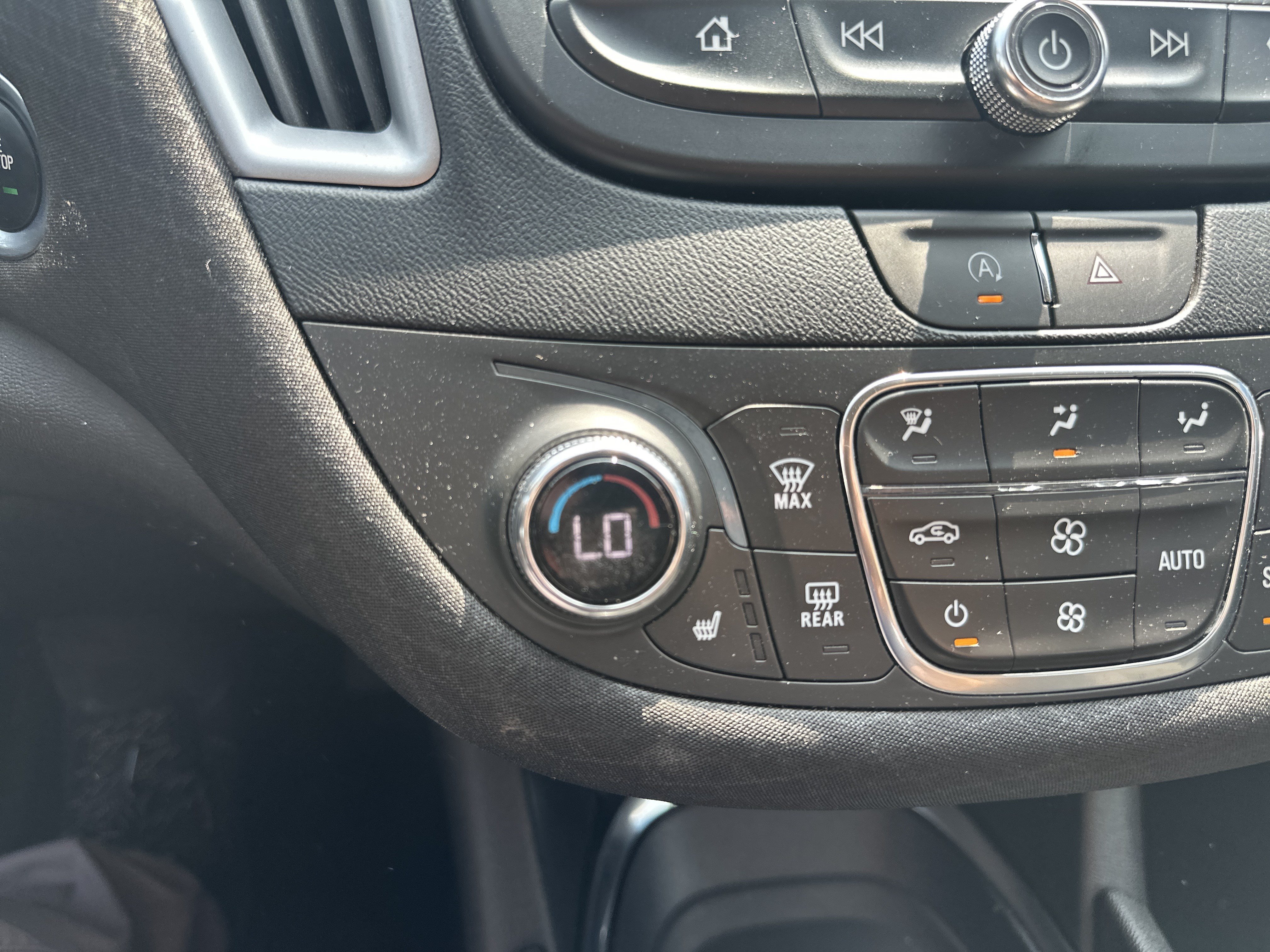 Used 2023 Chevrolet Malibu LT FWD image 17