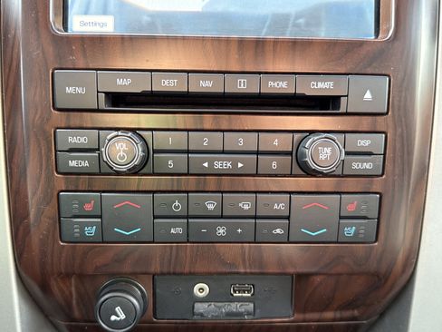 Used 2012 Ford F150 Lariat w/ Lariat Chrome Pkg image 23