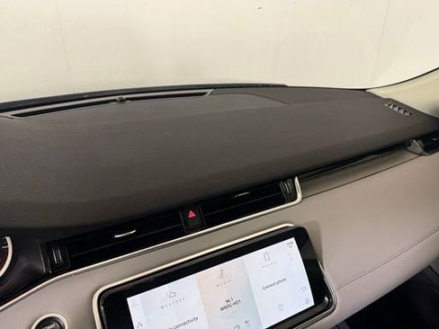 Used 2023 Land Rover Range Rover Evoque SE image 31