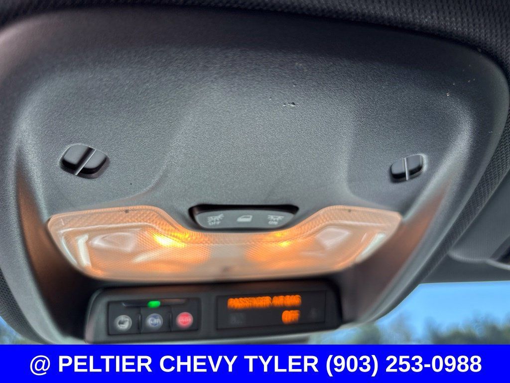 Used 2023 Chevrolet Colorado W/T w/ Technology Package RWD image 17