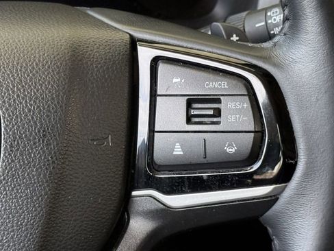 Used 2025 Honda Odyssey Touring image 14