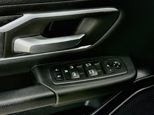 Used 2020 RAM 1500 Big Horn AWD/4WD image 17
