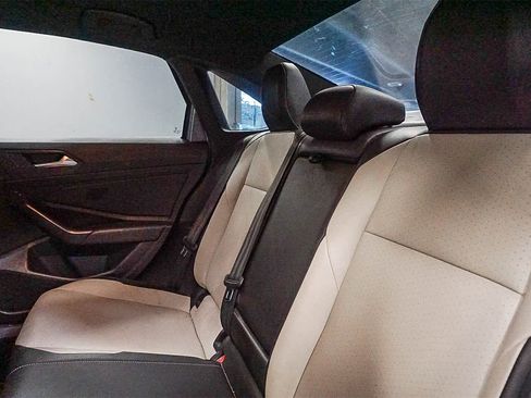 Used 2019 Volkswagen Jetta R-Line w/ R-Line Cold Weather Package image 19