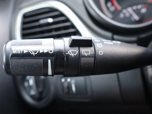 Used 2018 Dodge Journey Crossroad FWD image 33
