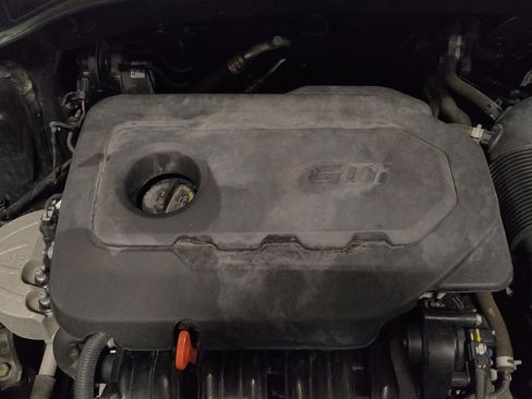 Used 2018 Hyundai Santa Fe Sport w/ 2.4L Value Package 02 FWD image 30