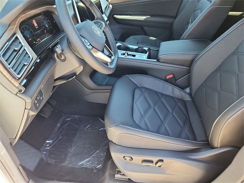 New 2026 Volkswagen Atlas SE image 7