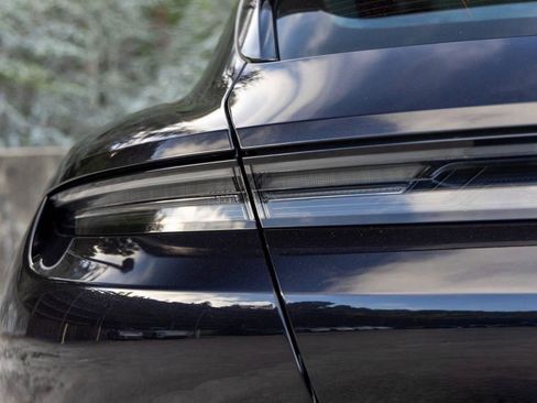 Certified 2022 Porsche Taycan 4 Cross Turismo image 54