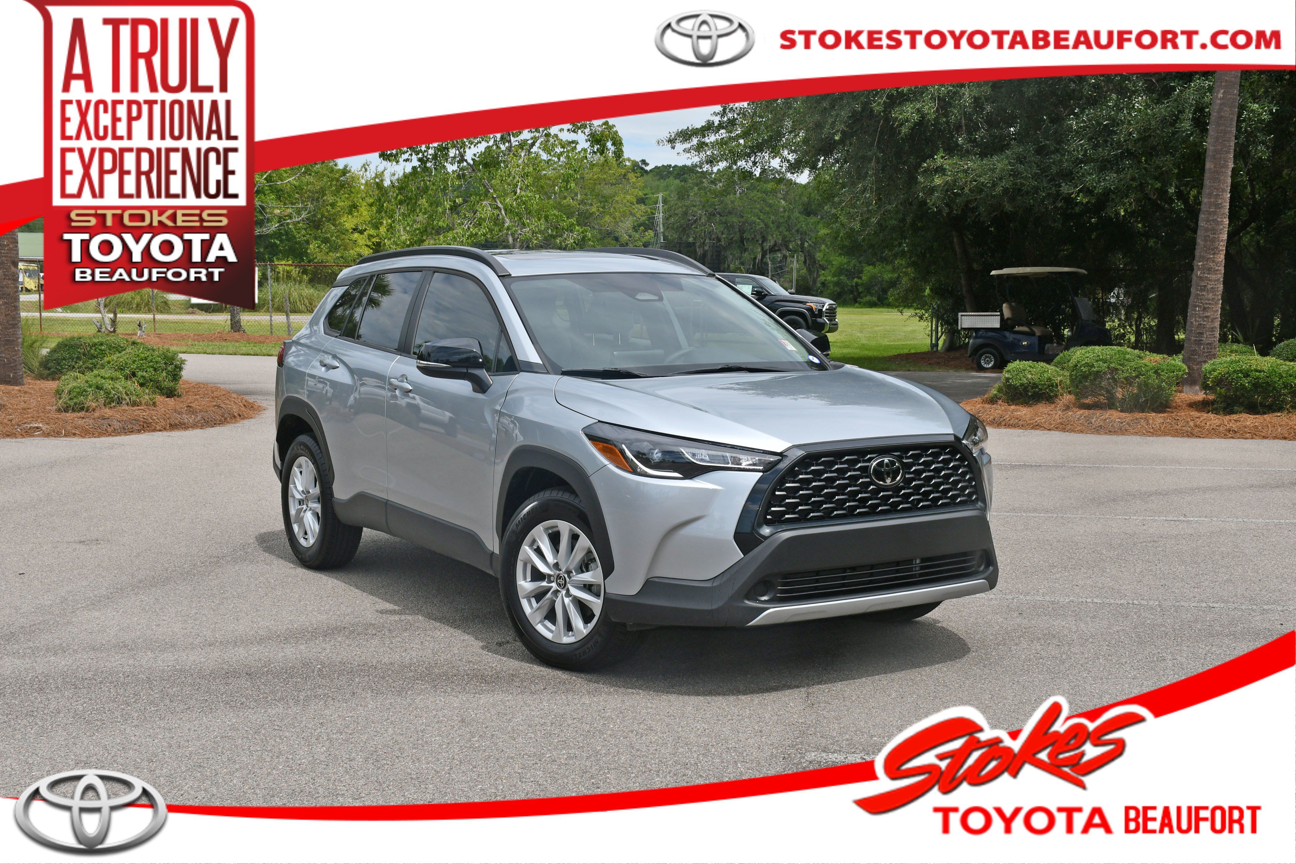 Certified 2025 Toyota Corolla Cross LE w/ Moonroof Package FWD image 1