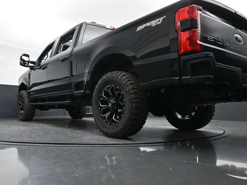 Used 2024 Ford F250 XLT w/ XLT Premium Package AWD/4WD image 34