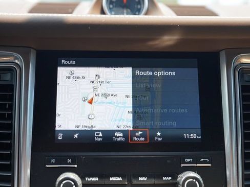 Used 2018 Porsche Macan GTS AWD/4WD image 33