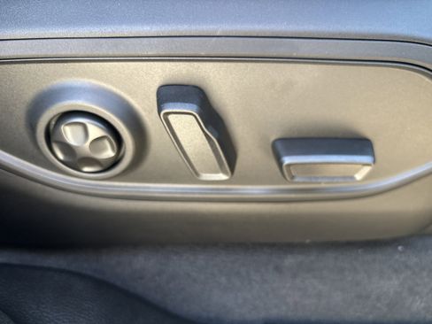 New 2025 Jeep Grand Cherokee L Limited image 9