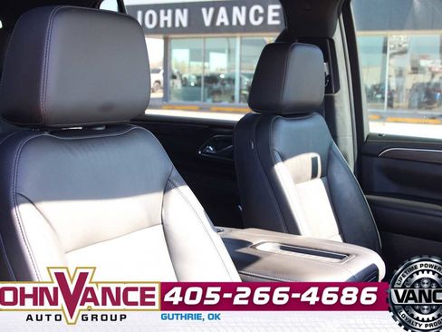 Used 2021 Chevrolet Suburban LT w/ LT Signature Package image 17