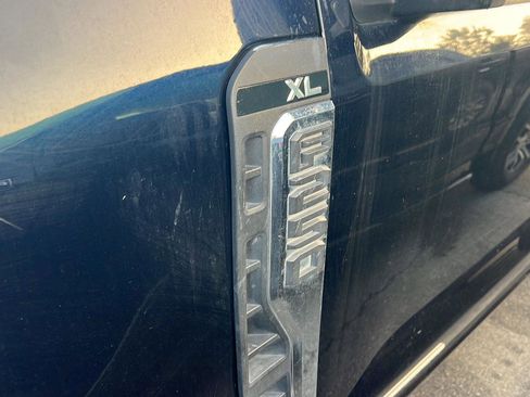 Used 2023 Ford F250 XL w/ XL Chrome Package image 5