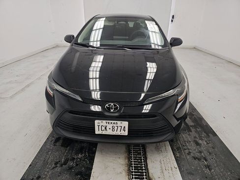 Used 2024 Toyota Corolla LE image 3