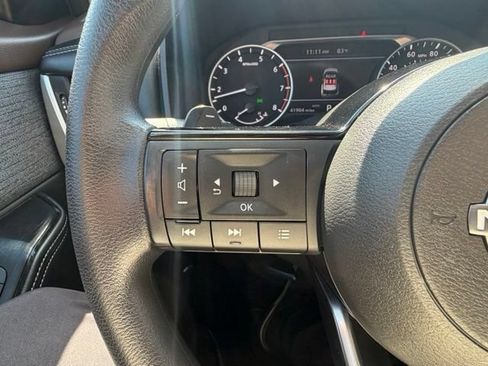 Used 2023 Nissan Rogue SV AWD/4WD image 34