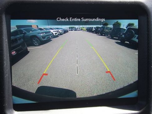 Used 2018 Jeep Wrangler Unlimited Sahara w/ Dual Top Group AWD/4WD image 6