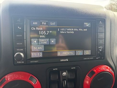 Used 2016 Jeep Wrangler Unlimited Rubicon image 23