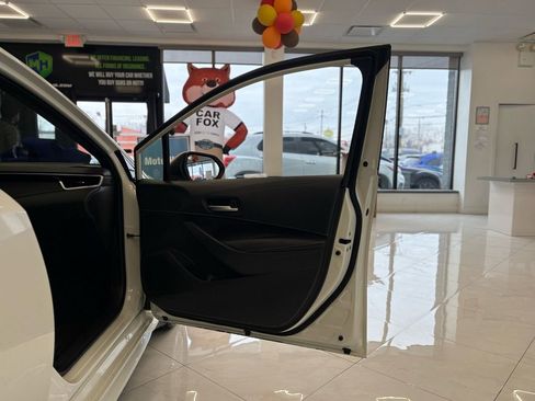 Used 2020 Toyota Corolla SE image 37