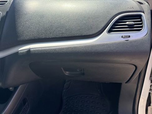 Used 2016 Dodge Journey SXT w/ Blacktop Package FWD image 25