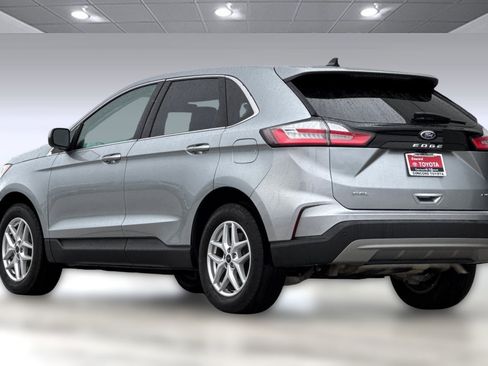 Used 2024 Ford Edge SEL image 7