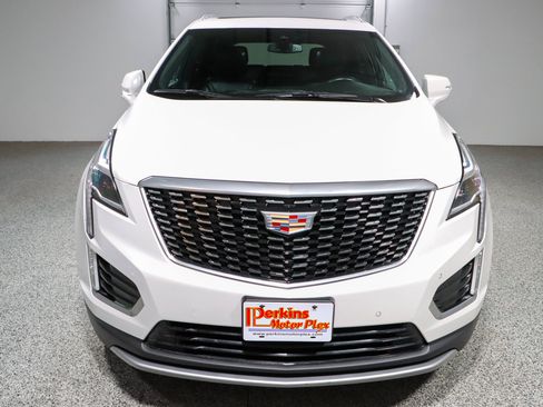 Used 2022 Cadillac XT5 Premium Luxury AWD/4WD image 4