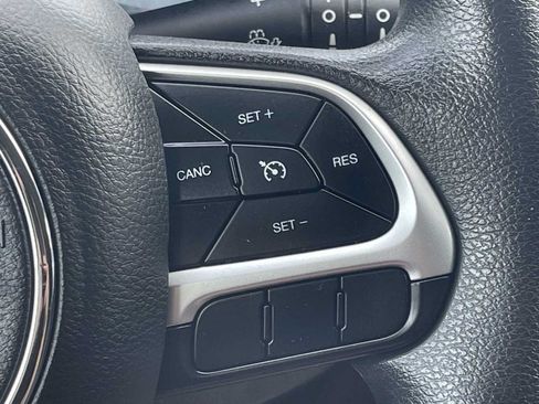 Used 2018 Jeep Compass Sport w/ Tech Group FWD image 15