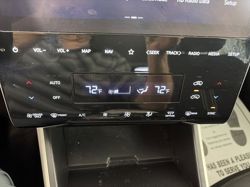 Certified 2024 Hyundai Tucson Blue AWD/4WD image 25