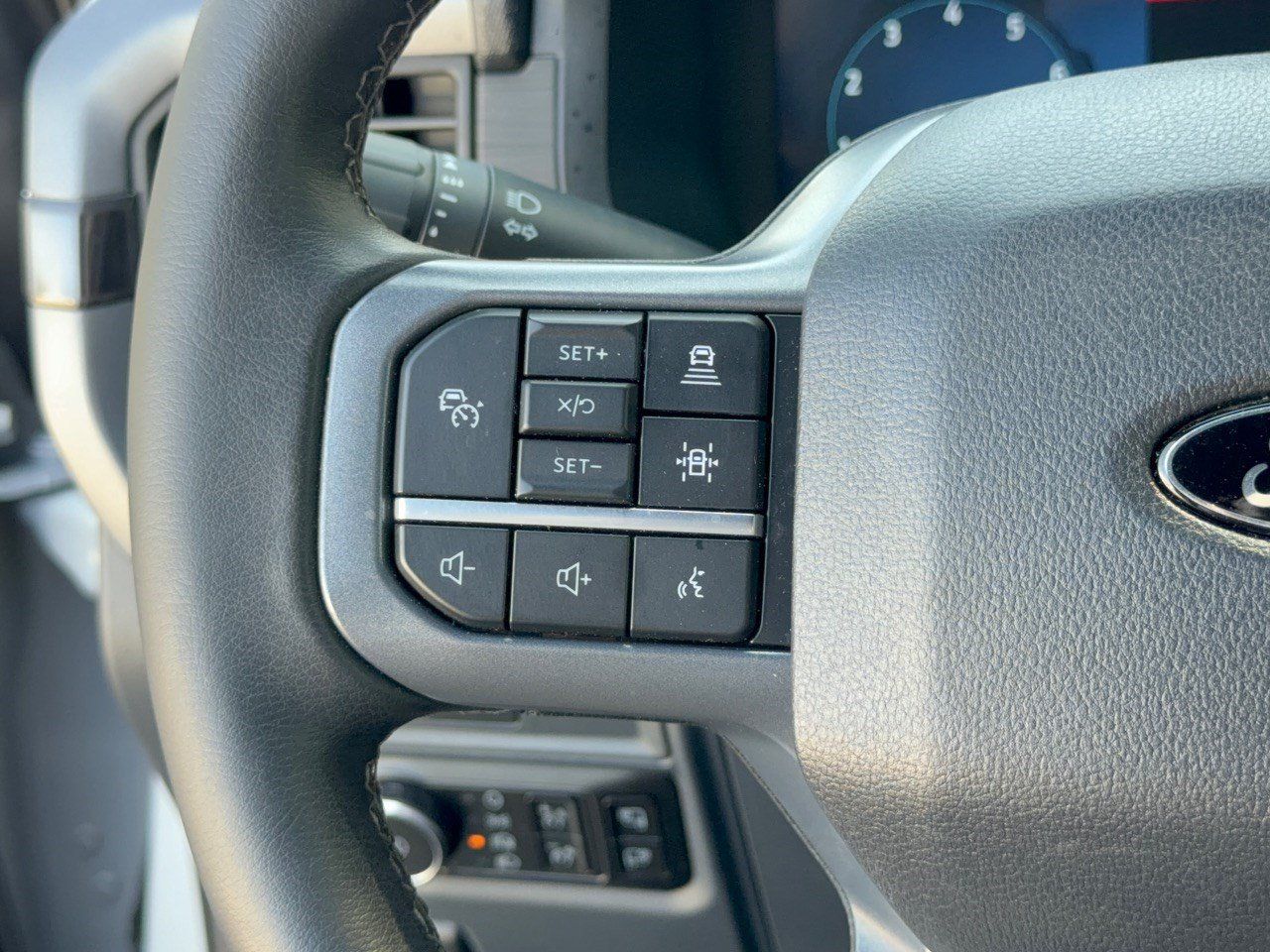 Used 2025 Ford F150 XLT w/ Equipment Group 302A MID RWD image 18