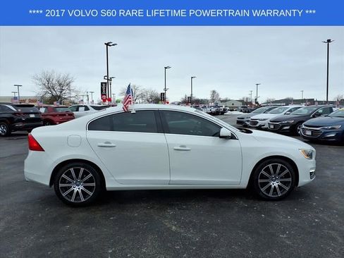 Used 2017 Volvo S60 T5 Inscription Platinum image 2