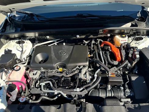 Used 2021 Toyota Venza Limited image 31