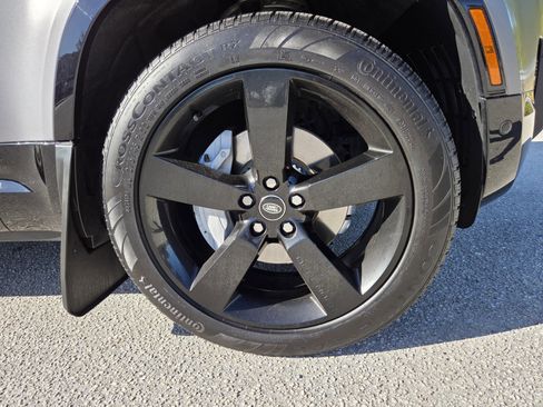 Certified 2023 Land Rover Defender 110 X-Dynamic SE image 9