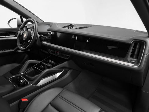New 2026 Porsche Cayenne image 25