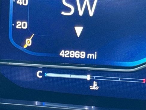 Used 2023 Chevrolet Suburban RST w/ Luxury Package image 38