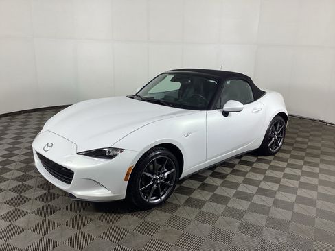 Used 2016 MAZDA MX-5 Miata Grand Touring RWD image 5