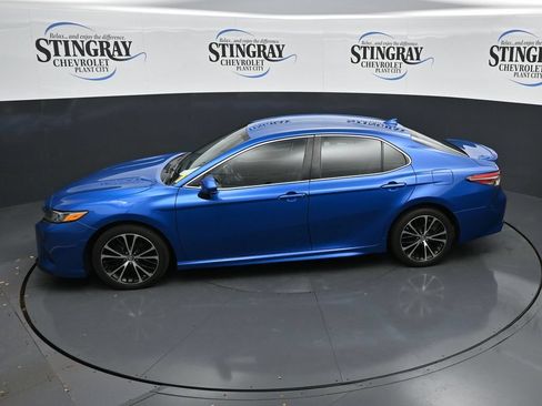 Used 2019 Toyota Camry SE FWD image 21