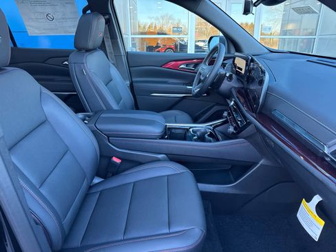 New 2026 Chevrolet Traverse Z71 w/ Driver Confidence Package image 4