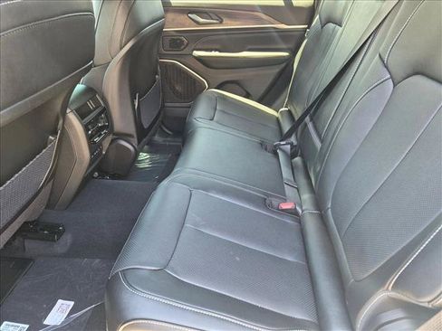 New 2026 Jeep Grand Cherokee Limited AWD/4WD image 13