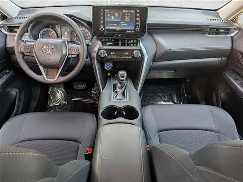 Certified 2021 Toyota Venza LE w/ Carpet Mat Package (TMS) AWD/4WD image 16