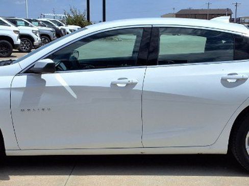 Used 2024 Chevrolet Malibu LT FWD image 5