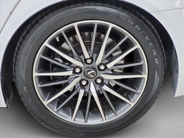 Used 2016 Lexus LS 460 w/ F Sport Package RWD image 22